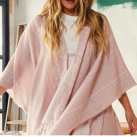 Gentle Fawn Kimono - Picture 6 of 9